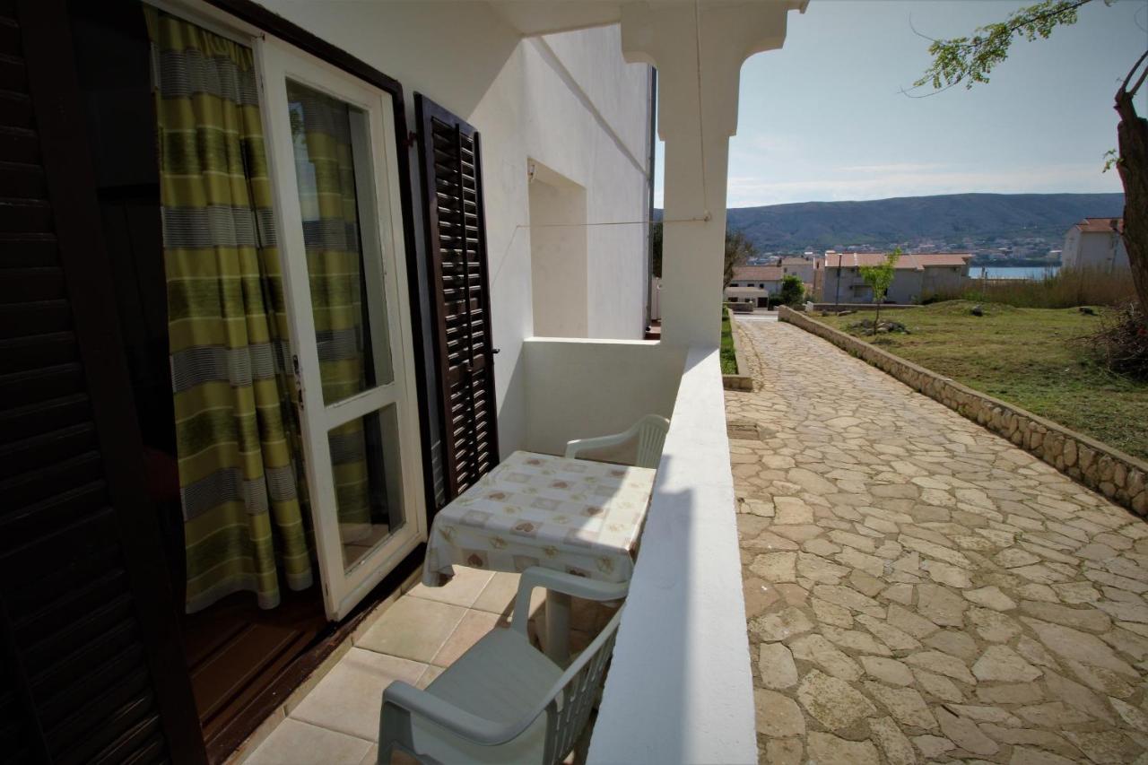 Apartments And Rooms With Parking Space Pag - 13060 Pag Town Buitenkant foto