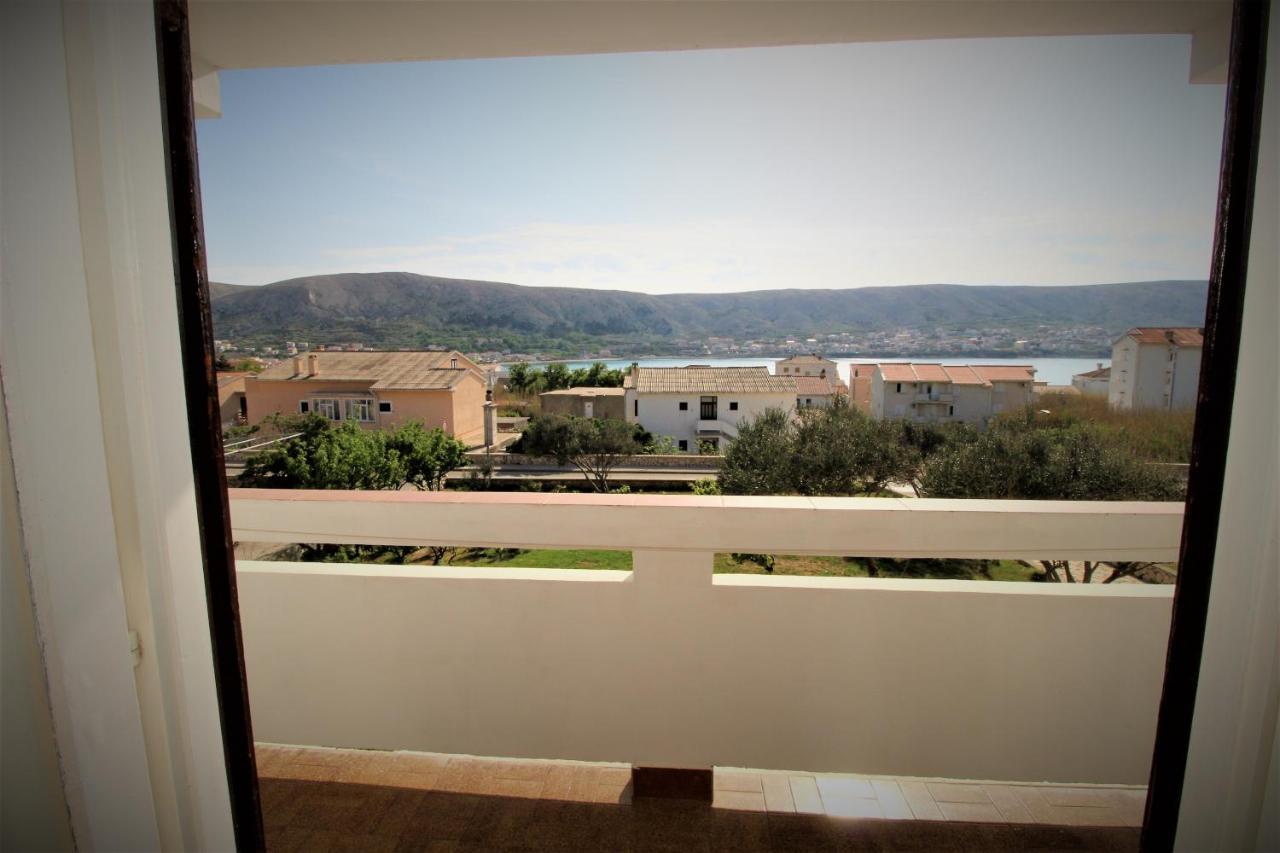 Apartments And Rooms With Parking Space Pag - 13060 Pag Town Buitenkant foto