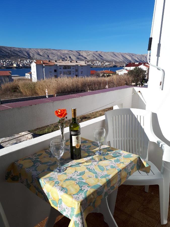 Apartments And Rooms With Parking Space Pag - 13060 Pag Town Buitenkant foto